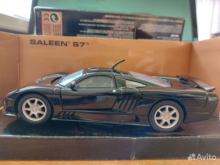 Коллекционная модель автомобиля Saleen S7 1:24