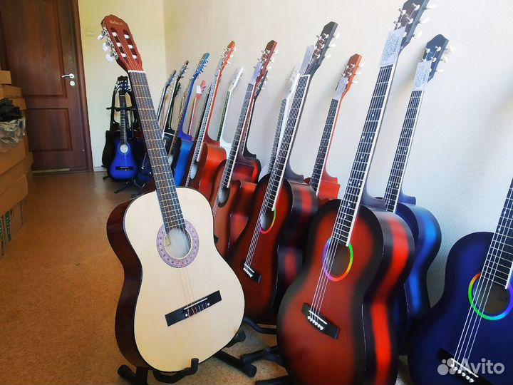 Классическая гитара 39
