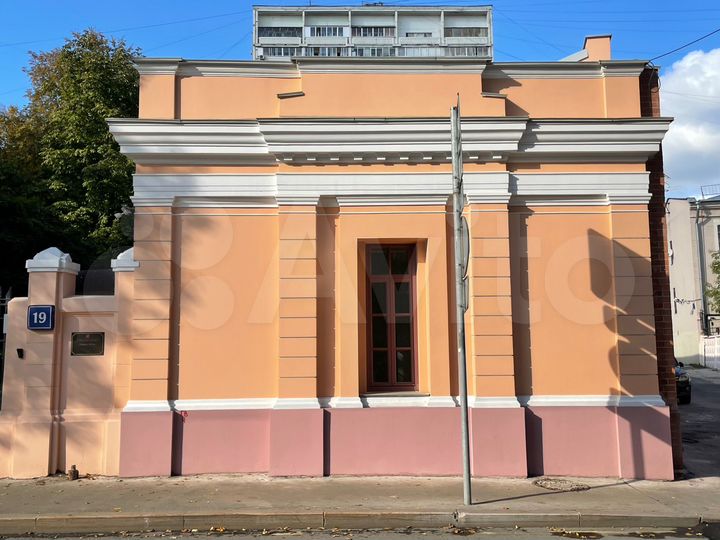 Реконструированный особняк класса А, 482 м²