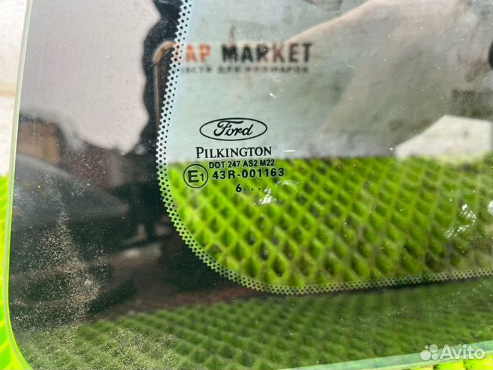 Стекло кузовное глухое правое Ford Fusion 1.6 2006