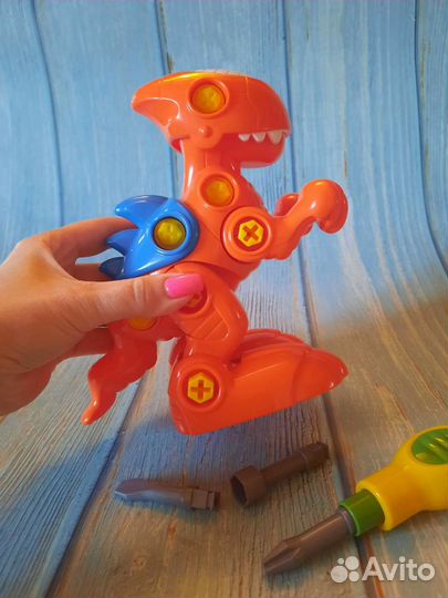 Конструктор Динозавр с отвёрткой