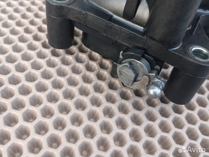 057129712n правый почти новый 4.1 Audi A8 S8 Q7