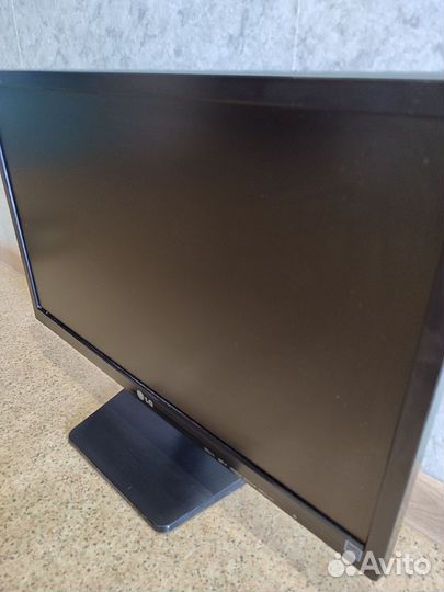 Монитор LG E2342 T