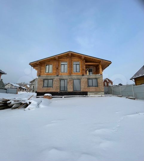 Дом 180 м² на участке 10 сот.