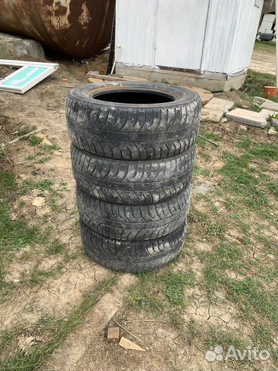 Bridgestone Ice Cruiser 7000 225/60 R16 102