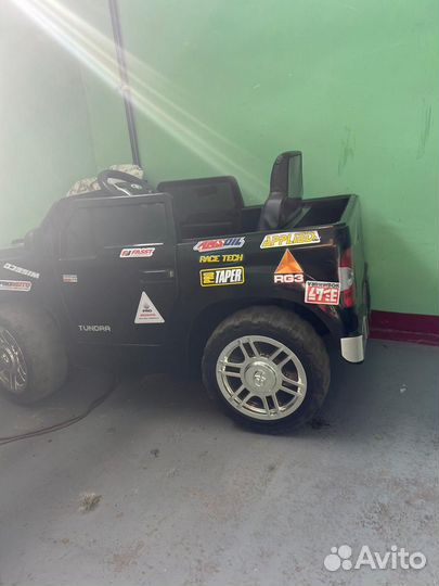 Детский электромобиль бу