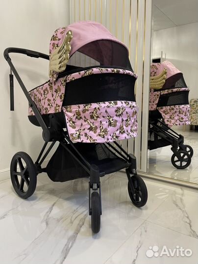 Cybex Priam III by Jeremy Scott Pink Cherubs