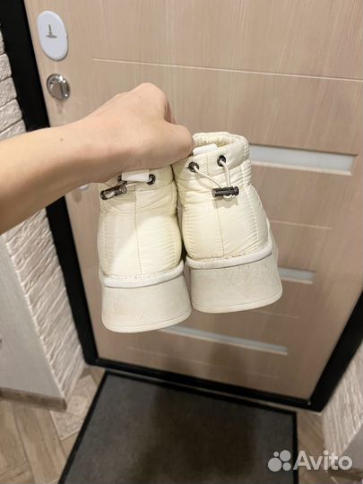 Дутики женские зимние