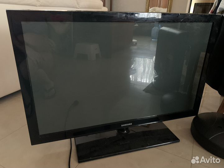 Телевизор samsung