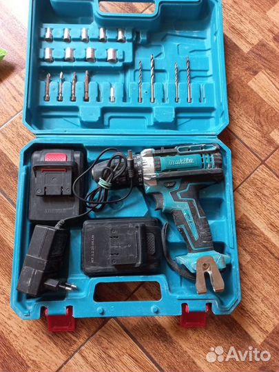 Шуруповерт makita 18v