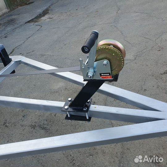 Лодочный прицеп