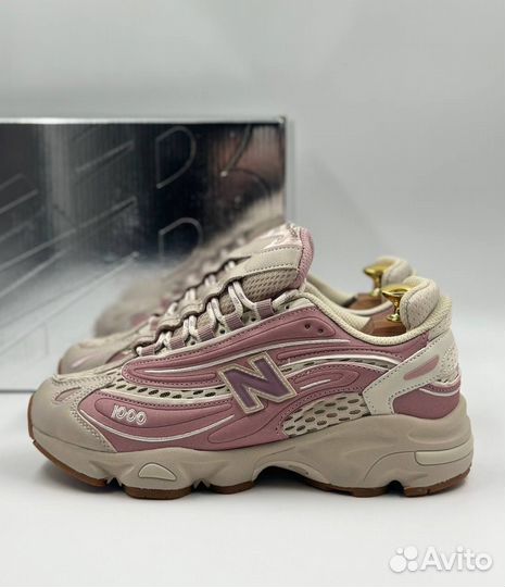 New Balance 1000