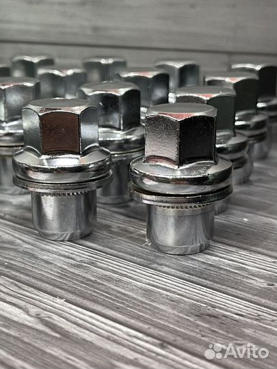 Гайки колесные Land Rover черные комплект 20шт