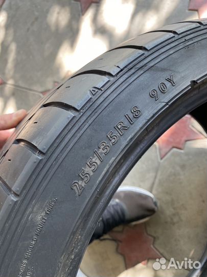 Dunlop SP Sport Maxx 050+ 255/35 R18