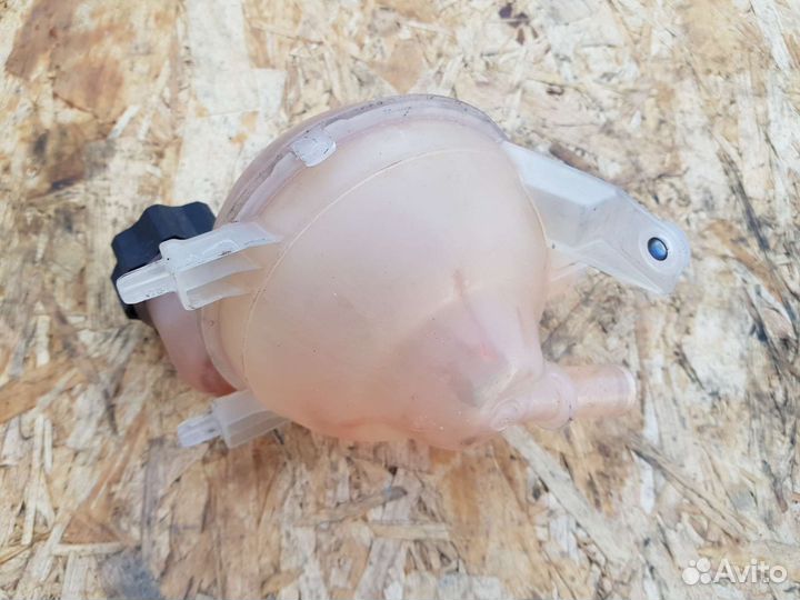 Расширительный бачок Citroen C4 B7