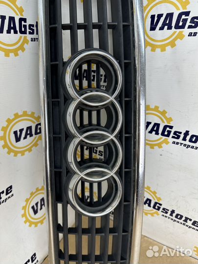 Решетка радиатора Audi A4 B6