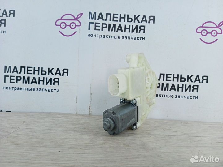 Моторчик стеклоподъемника передний левый BMW X3