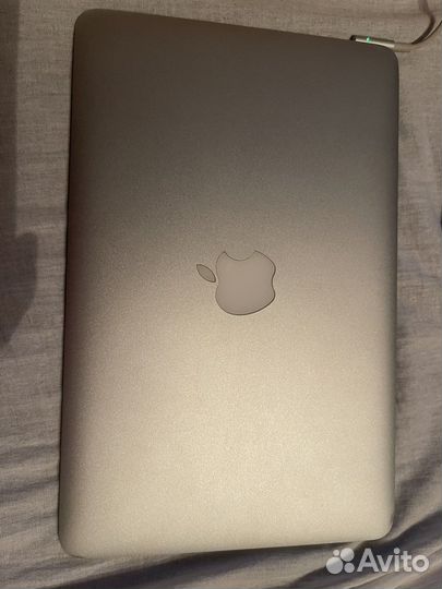 Apple macbook air 2011