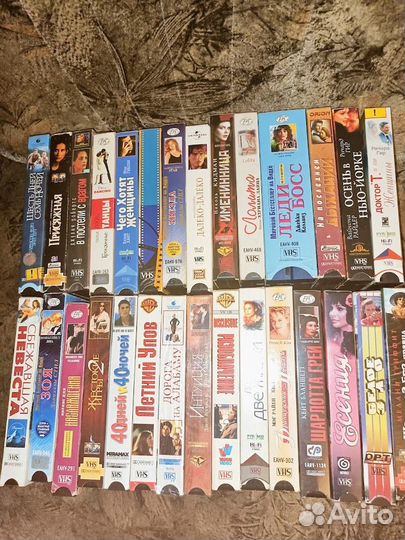 Видеокассеты VHS коробкой