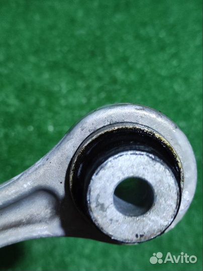 Рычаг подвески нижний задний левый Mercedes-Benz