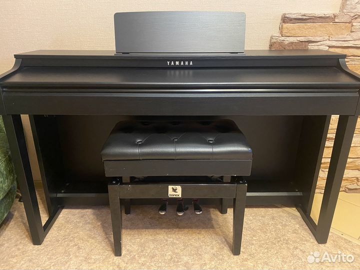 Цифровое пианино Yamaha CLP-525B Clavinova