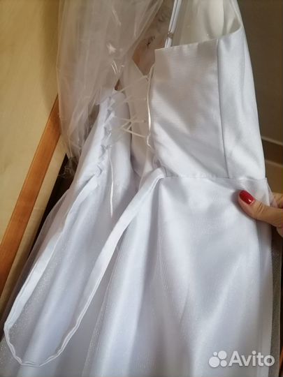 Свадебное платье