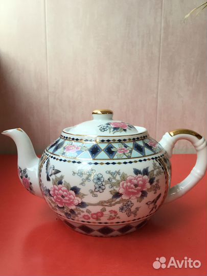 Чайники фарфоровые