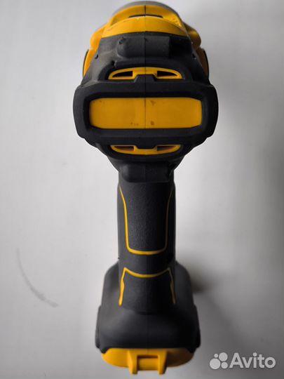 Дрель-шуруповерт DeWalt DCD998B
