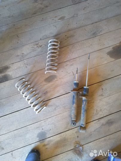 Задние стойки LADA granta