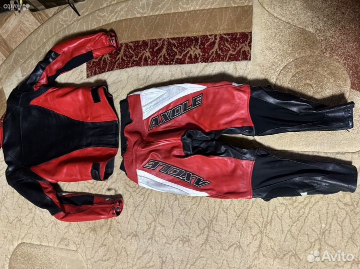 Костюм для мотоциклиста кожаный Axole