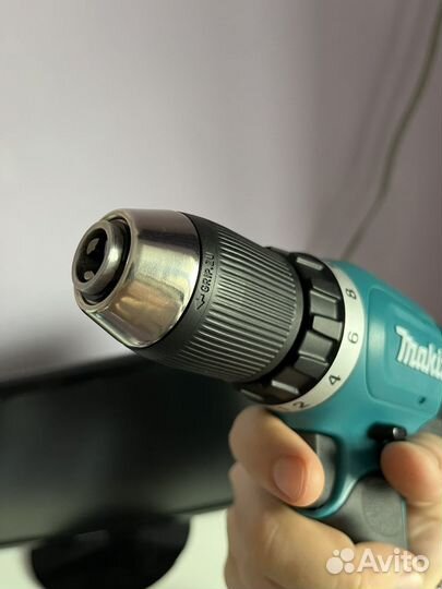 Аккумуляторная дрель-шуруповерт Makita DDF453Z