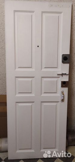 Дверь входная деревянная из массива бу