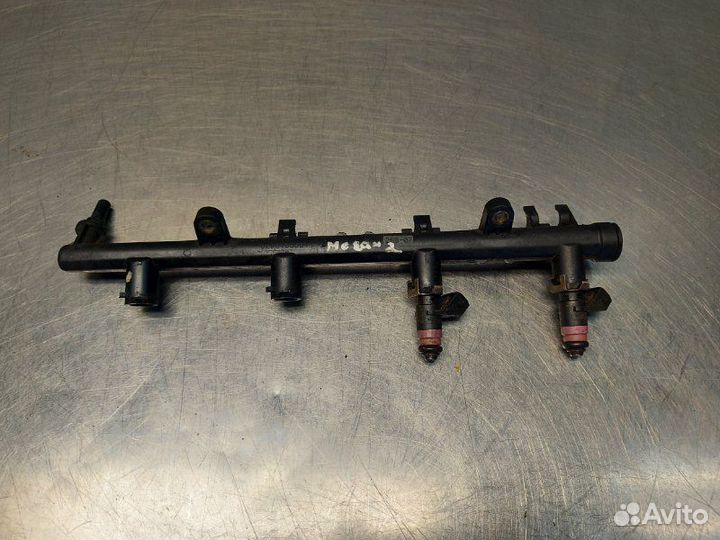 Топливная рейка рампа с форсунками Renault Megane