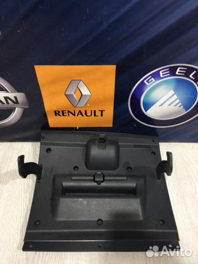 Крышка бардачка Бардачок Renault sandero stepway 2