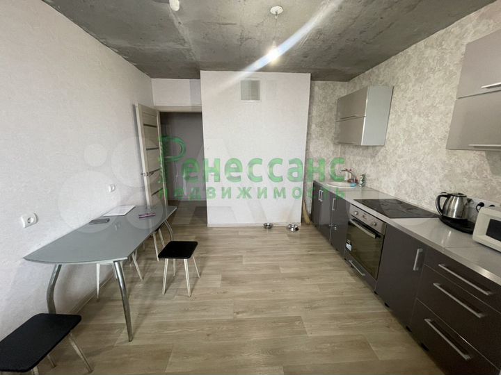 3-к. квартира, 90 м², 12/14 эт.