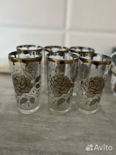 Посуда стаканы, чашки, тарелки