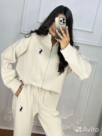 Спортивный костюм женский