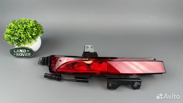 Катафот левый LR Discovery Sport 2015-2025 LR06091
