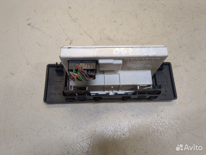 Дисплей компьютера Renault Master, 2009