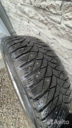 Triangle IceLink Trin PS01 215/65 R17