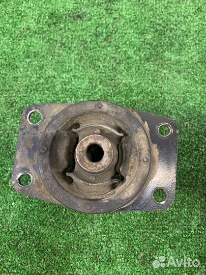 Подушка двигателя Nissan Terrano whyd21 VG30E 1993