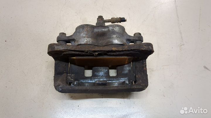 Суппорт Nissan Patrol, 2000