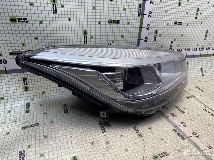 Фара правая для Chery Tiggo 4 (T17)