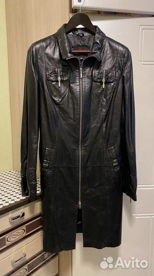 Плащ женский кожанный 46 размер