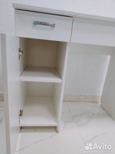 Туалетный столик с зеркалом бу