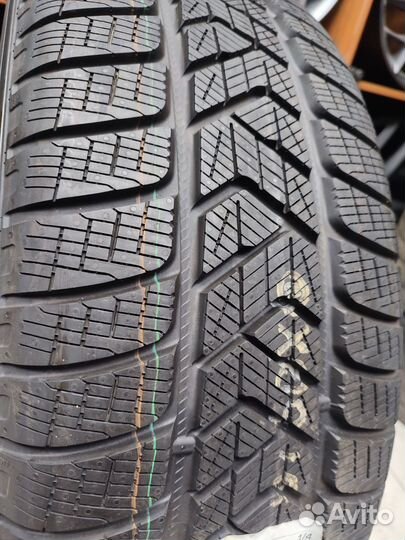 Pirelli Scorpion Winter 255/60 R20 113V