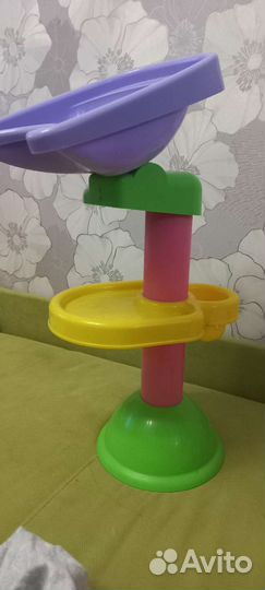 И ещё пакет игрушек