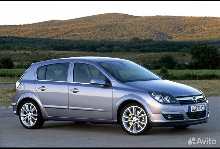 Стекло переднее левое Opel astra h