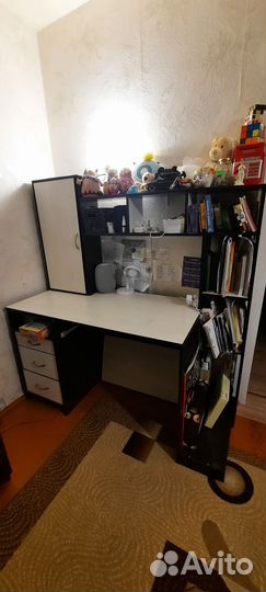 Письменный стол