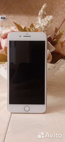 Телефон iPhone 8 plus 64gb